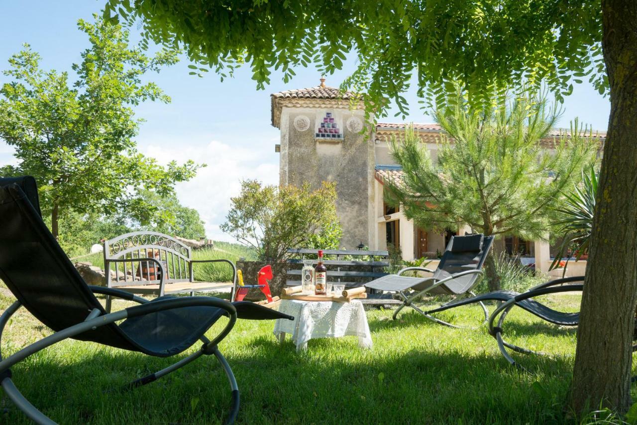"Il Etait Une Soie..." Hotell Saint-Vincent-de-Barres Eksteriør bilde