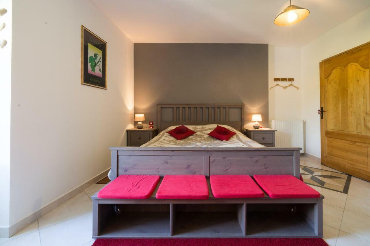 "Il Etait Une Soie..." Hotell Saint-Vincent-de-Barres Eksteriør bilde